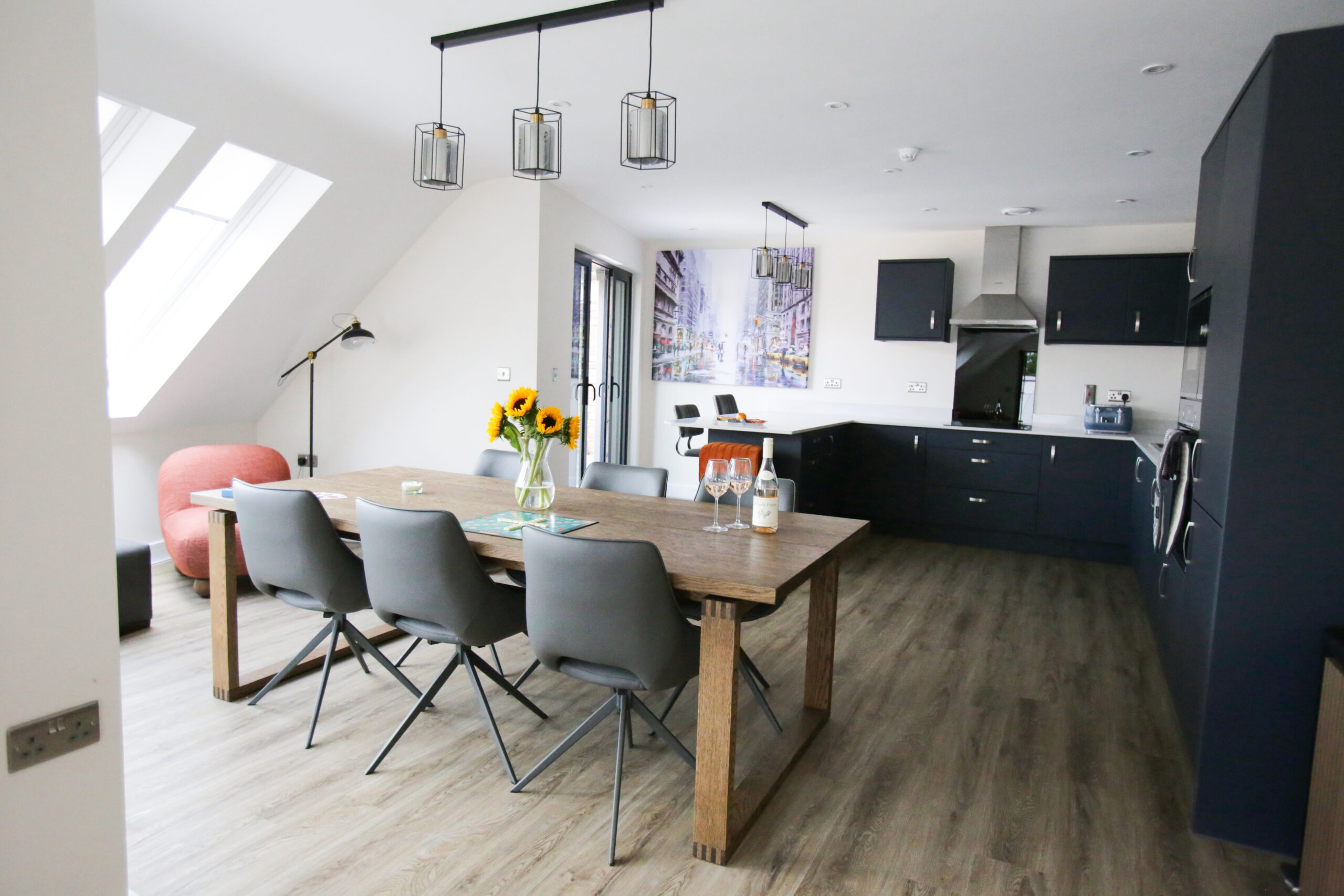 Apartment 9 Kings Toft Roof Terrace Penthouse - The Orange One kitchen and dining area