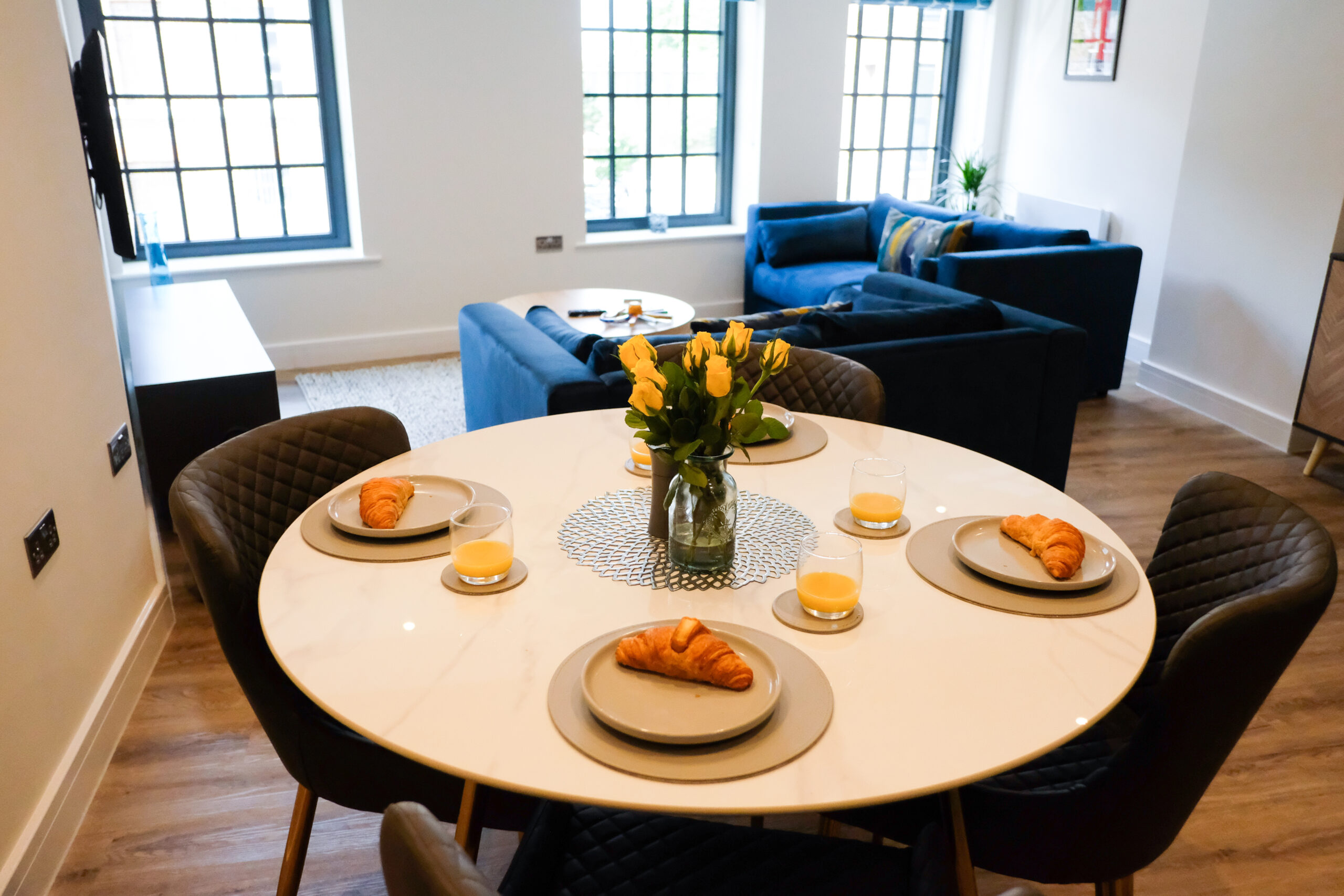 Apartment 3, Kings Toft - The Teal One dining area